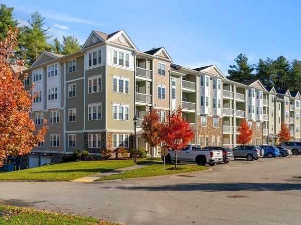 320 Martins Landing 2410, North Reading MA 01864