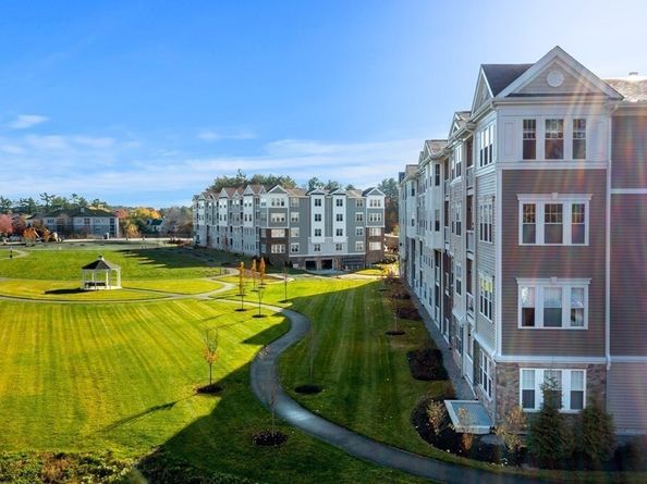 320 Martins Landing 2410, North Reading MA 01864