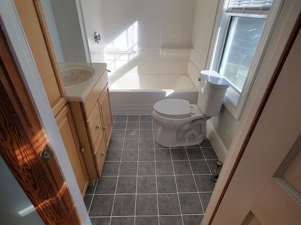 11 Hockanum Way, Worcester MA 01606