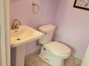 11 Hockanum Way, Worcester MA 01606