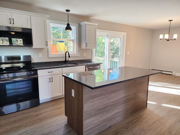 27 Cottage St, Winchendon MA 01475