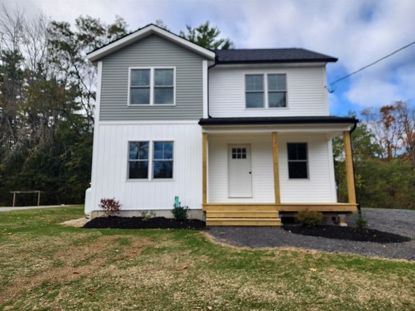 27 Cottage St, Winchendon MA 01475