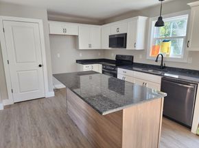27 Cottage St, Winchendon MA 01475