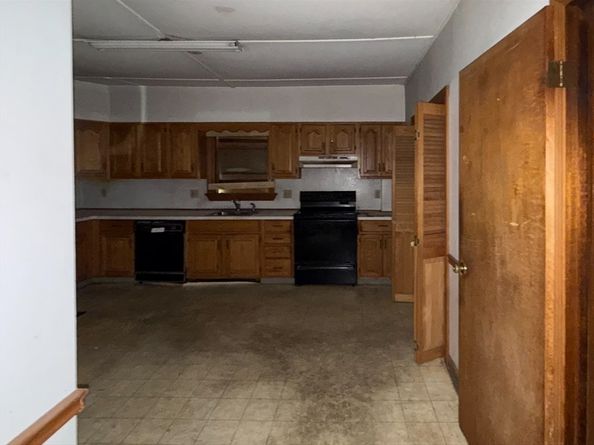 12 Howard St, Lynn MA 01902