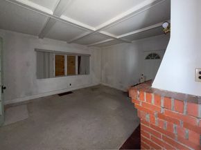 12 Howard St, Lynn MA 01902