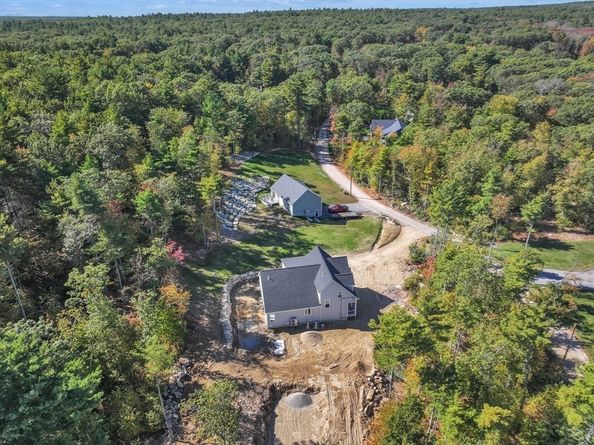 18 Lakeshore Drive, Douglas MA 01516