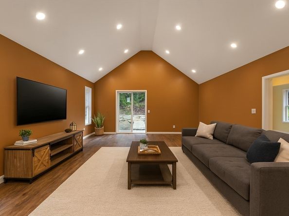 18 Lakeshore Drive, Douglas MA 01516