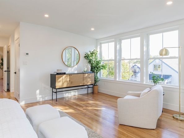 73 Foster Rd. 2, Belmont MA 02478