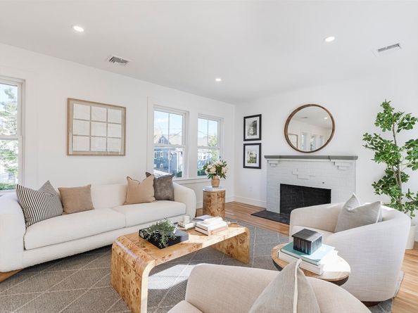 73 Foster Rd. 2, Belmont MA 02478