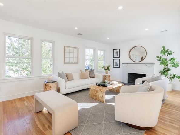 73 Foster Rd. 2, Belmont MA 02478