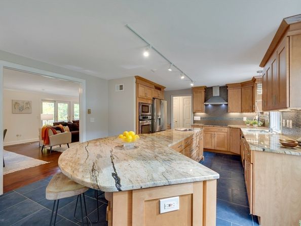 134 Chestnut Circle 134, Lincoln MA 01773