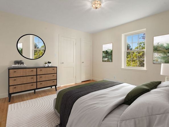 33 Hammond Pond Pkwy 2, Newton MA 02467