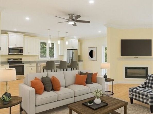 14 Welch Ave A, Rutland MA 01543