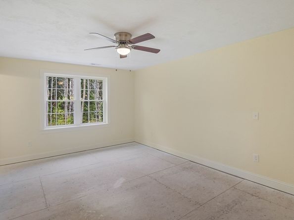 14 Welch Ave A, Rutland MA 01543