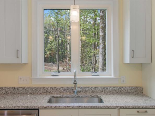 14 Welch Ave A, Rutland MA 01543