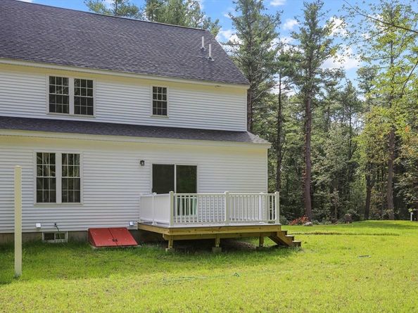 14 Welch Ave A, Rutland MA 01543