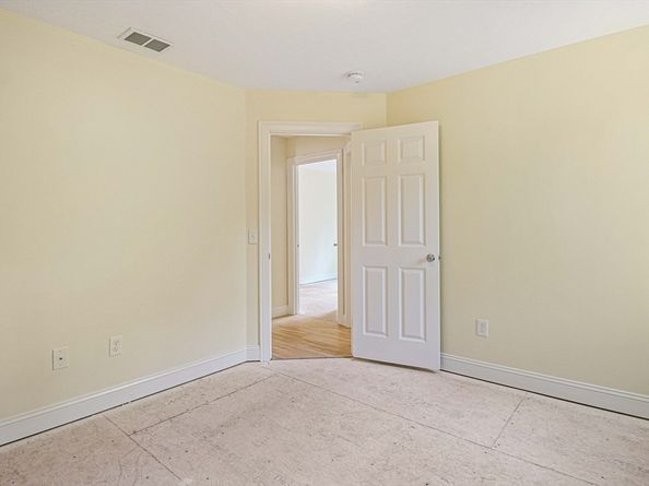 14 Welch Ave A, Rutland MA 01543