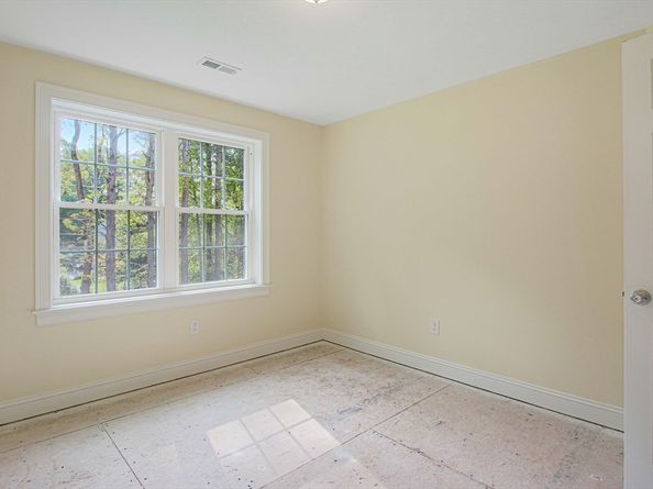 14 Welch Ave A, Rutland MA 01543