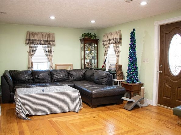 20 Washburn St, Worcester MA 01610