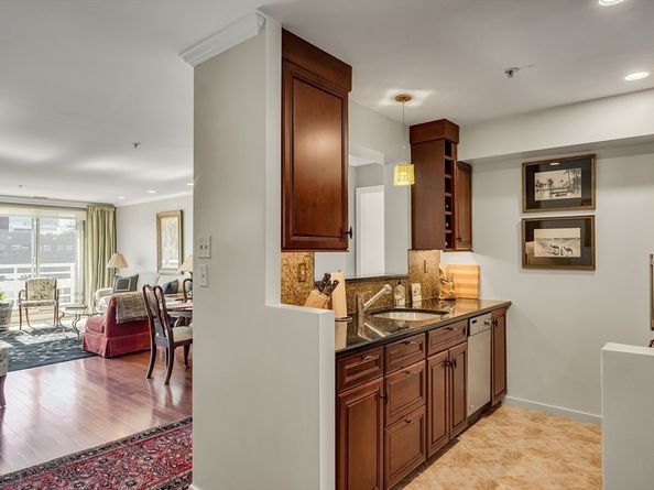 6 Canal Park 602, Cambridge MA 02141
