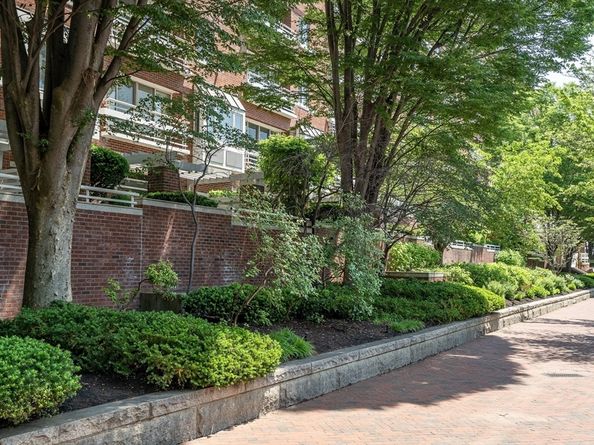 6 Canal Park 602, Cambridge MA 02141