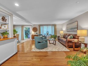 770 Salisbury Street 201, Worcester MA 01609