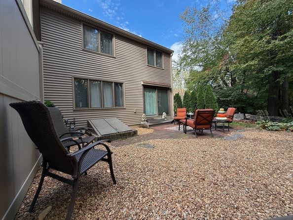 770 Salisbury Street 201, Worcester MA 01609