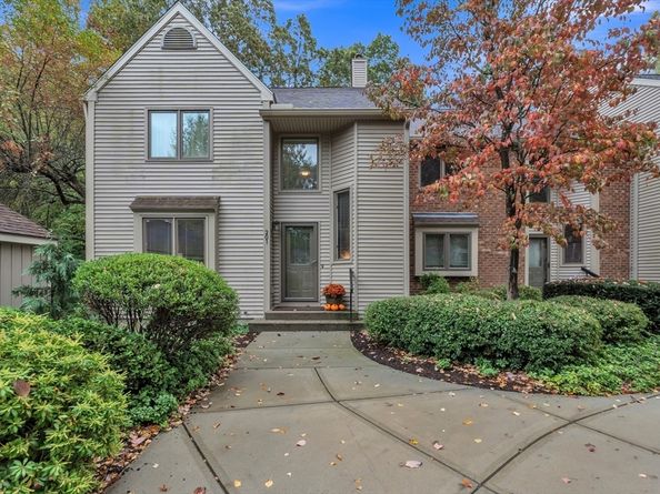 770 Salisbury Street 201, Worcester MA 01609