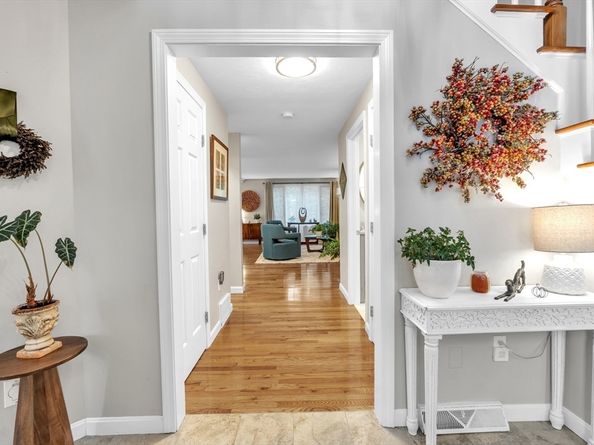 770 Salisbury Street 201, Worcester MA 01609