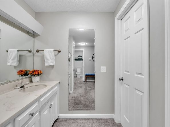 770 Salisbury Street 201, Worcester MA 01609