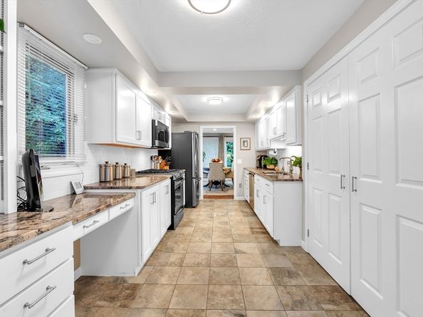 770 Salisbury Street 201, Worcester MA 01609