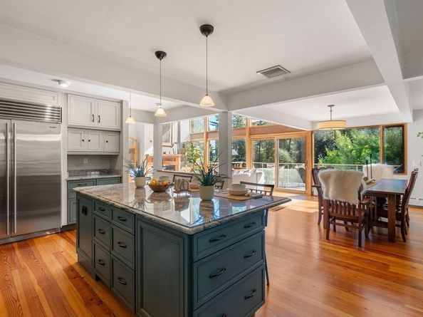 39 Westbrook Lane, Westwood MA 02090