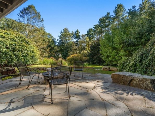 39 Westbrook Lane, Westwood MA 02090