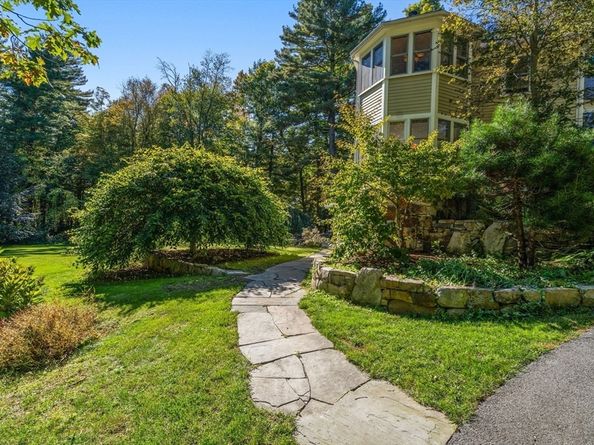 39 Westbrook Lane, Westwood MA 02090
