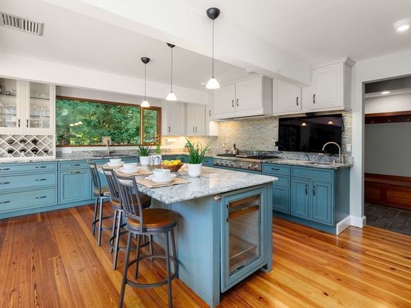 39 Westbrook Lane, Westwood MA 02090