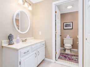 405 Ridgefield Cir C, Clinton MA 01510