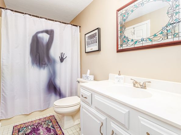 405 Ridgefield Cir C, Clinton MA 01510