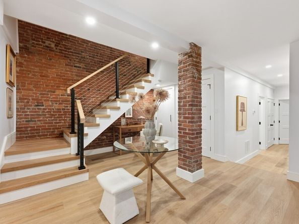 94 Saint Botolph St 1, Boston MA 02116
