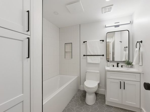 94 Saint Botolph St 1, Boston MA 02116