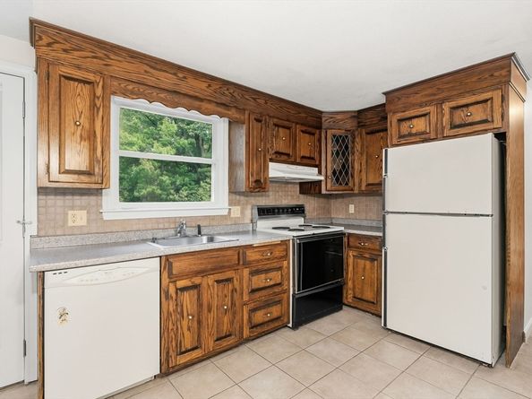 67 Abby Rd, Braintree MA 02184