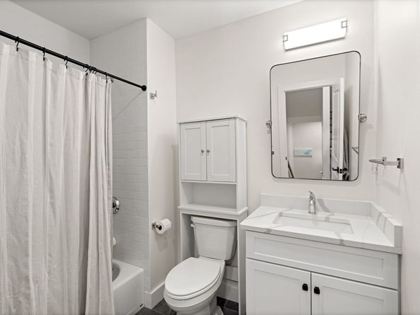 300 Albion Road 306, Bedford MA 01730