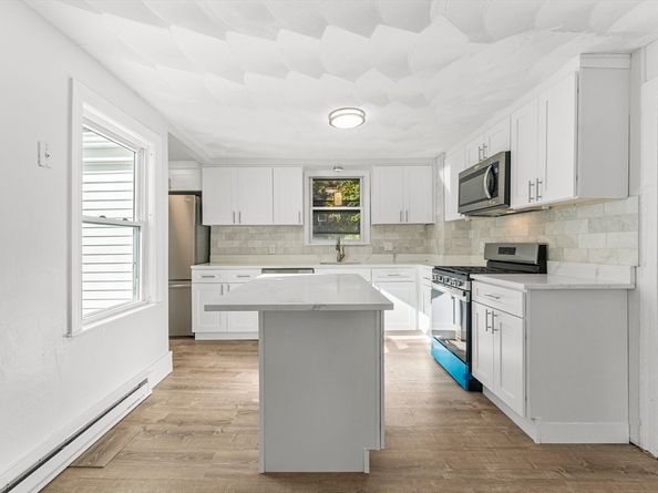 33 Vesey Rd, Randolph MA 02368