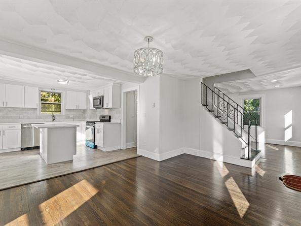 33 Vesey Rd, Randolph MA 02368