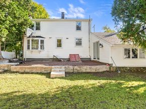 33 Vesey Rd, Randolph MA 02368