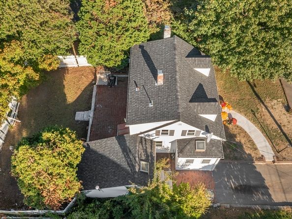 33 Vesey Rd, Randolph MA 02368