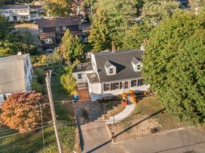 33 Vesey Rd, Randolph MA 02368