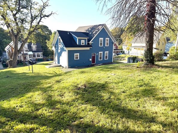 592 Westminster Hill Rd, Fitchburg MA 01420