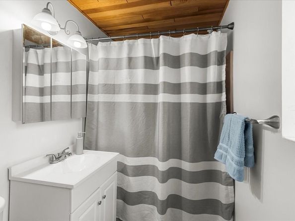 111 Warren Ave 1F, Quincy MA 02170