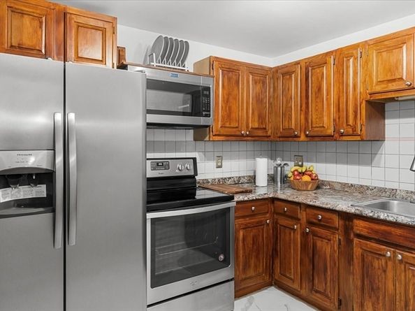 111 Warren Ave 1F, Quincy MA 02170