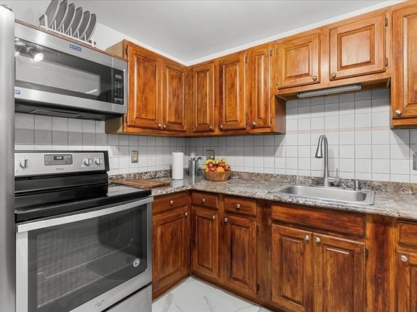 111 Warren Ave 1F, Quincy MA 02170